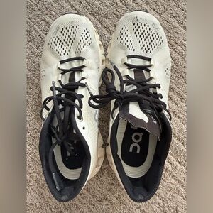 On Cloud 2.0 Shoes Womens size 6 White Sneakers Running Helion Cloudtec